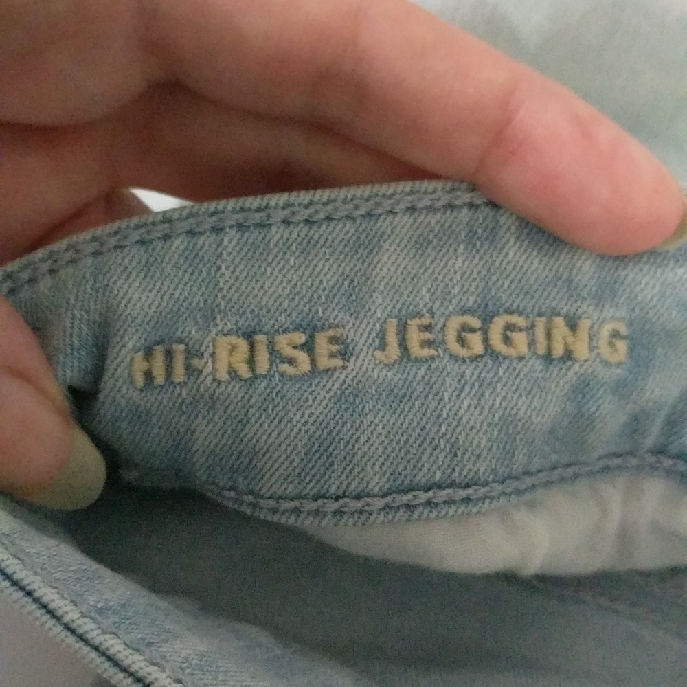 𝅺American Eagle Light Wash Hi-Rise Jeggings Next Level Stretch Jeans - size 2 - Picture 3 of 9
